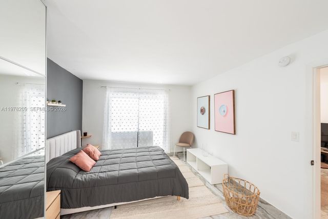 251 Galen Dr 115E, Key Biscayne, FL 33149