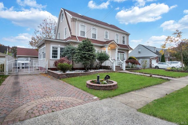 810 Wallace Avenue, Baldwin, NY 11510