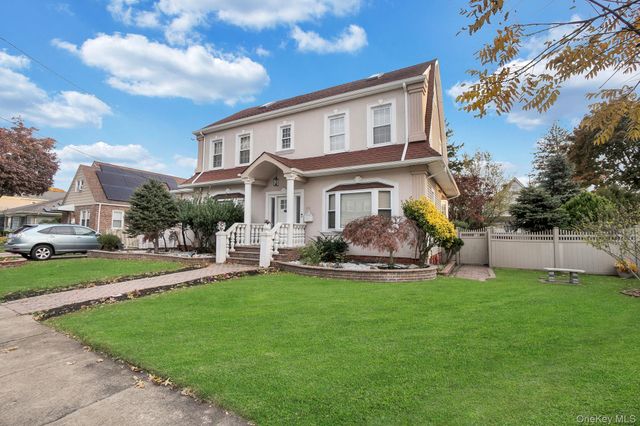 810 Wallace Avenue, Baldwin, NY 11510