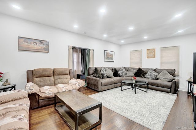 810 Wallace Avenue, Baldwin, NY 11510