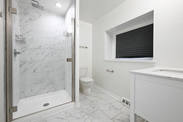 360 Erie Circle, Bloomingdale, IL 60108