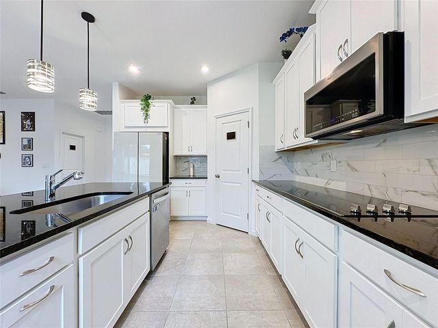 900 HONEY PETAL LANE, Deland, FL 32720
