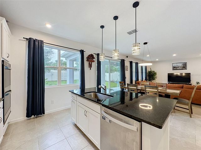 900 HONEY PETAL LANE, Deland, FL 32720