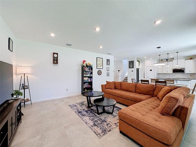 900 HONEY PETAL LANE, Deland, FL 32720