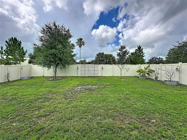 900 HONEY PETAL LANE, Deland, FL 32720