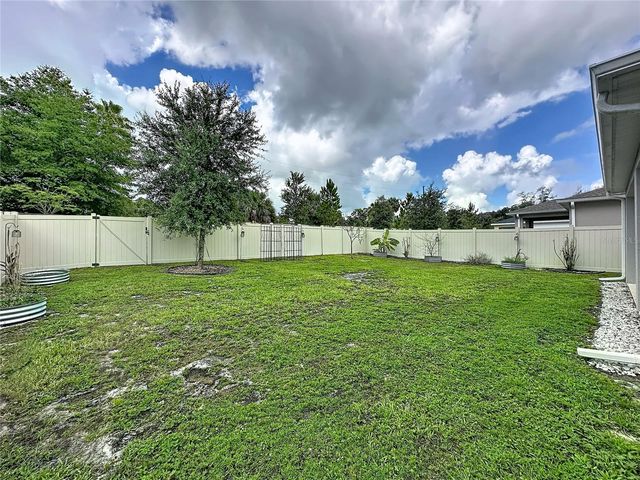900 HONEY PETAL LANE, Deland, FL 32720