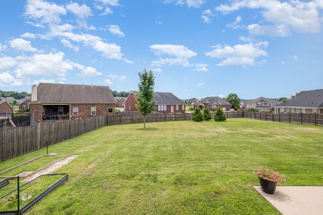 1942 Kirkwood Dr, Mount Juliet, TN 37122
