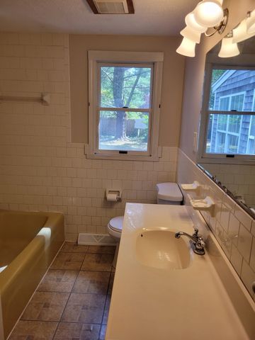 8 Westbury Way, Barnstable, MA 02635