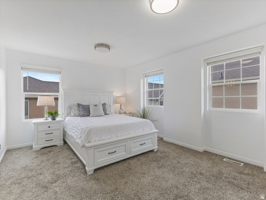 Image 10 of property listing at 4914 W DUNCAN MEADOW LN, Riverton, UT 84096