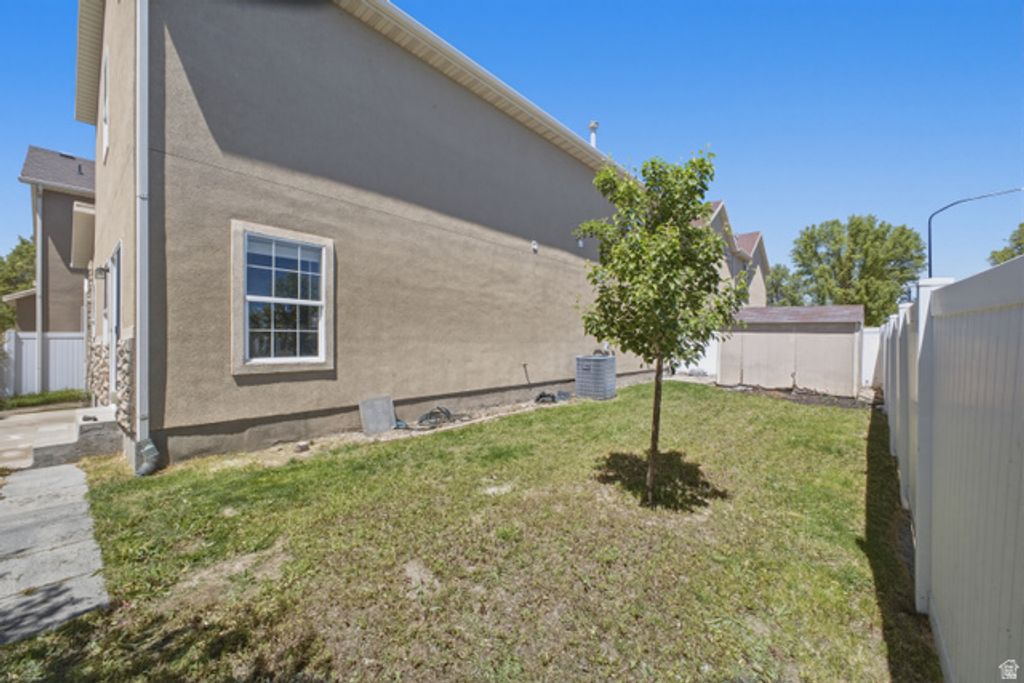 Image 19 of property listing at 4914 W DUNCAN MEADOW LN, Riverton, UT 84096
