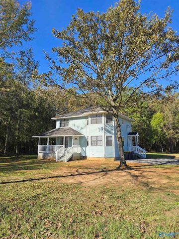 126 Bernices Private Drive, Danville, AL 35640