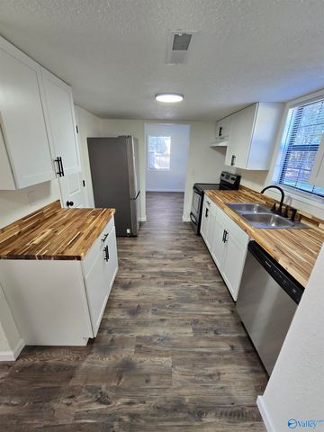 126 Bernices Private Drive, Danville, AL 35640