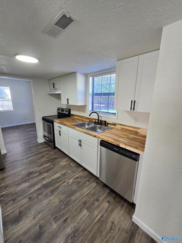 126 Bernices Private Drive, Danville, AL 35640