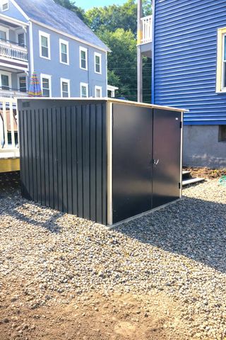 176 High Street, Brattleboro, VT 05301