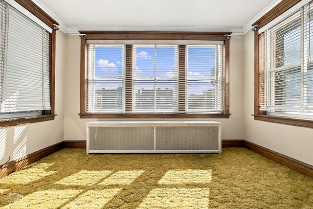 3046 N Davlin Court, Chicago, IL 60618