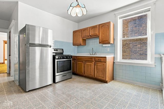 3046 N Davlin Court, Chicago, IL 60618