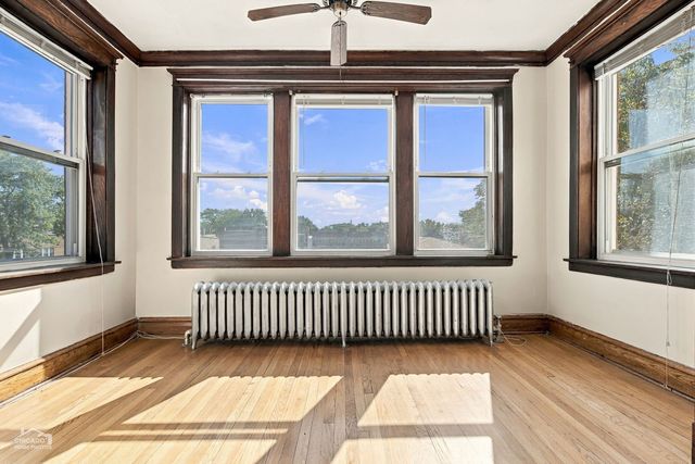 3046 N Davlin Court, Chicago, IL 60618