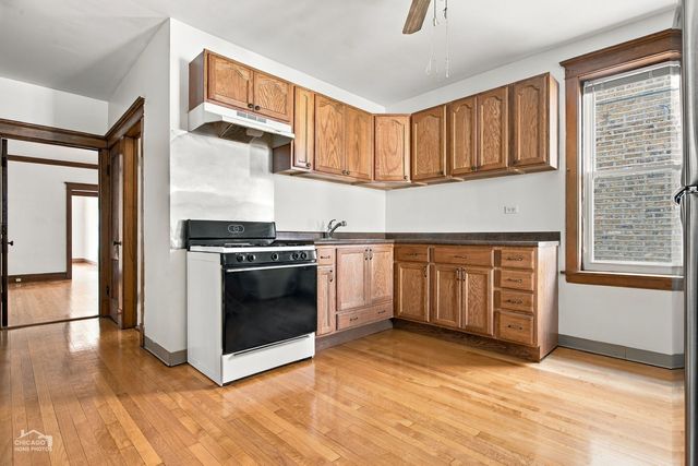 3046 N Davlin Court, Chicago, IL 60618