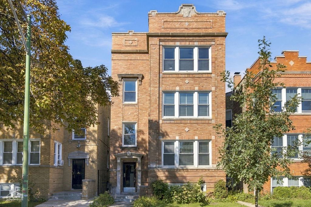 3046 N Davlin Court, Chicago, IL 60618