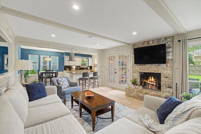 2211 Laurel Hill Drive, Kingwood, TX 77339