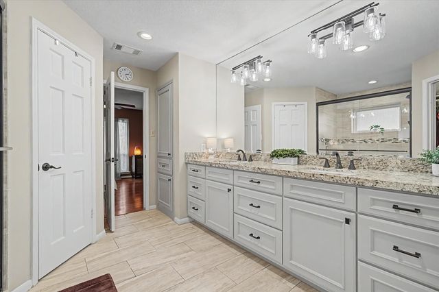 2211 Laurel Hill Drive, Kingwood, TX 77339