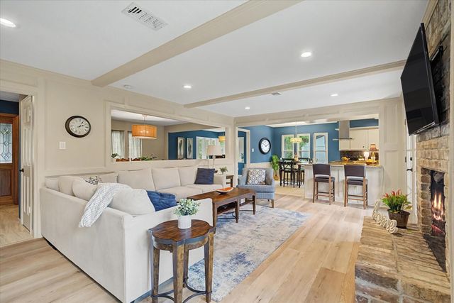 2211 Laurel Hill Drive, Kingwood, TX 77339
