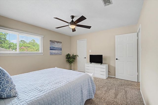 2211 Laurel Hill Drive, Kingwood, TX 77339