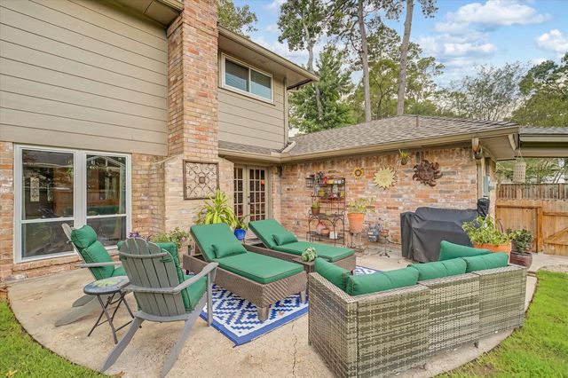 2211 Laurel Hill Drive, Kingwood, TX 77339