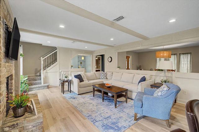 2211 Laurel Hill Drive, Kingwood, TX 77339