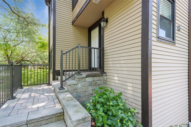 76 Deerfield Lane, Ossining, NY 10562
