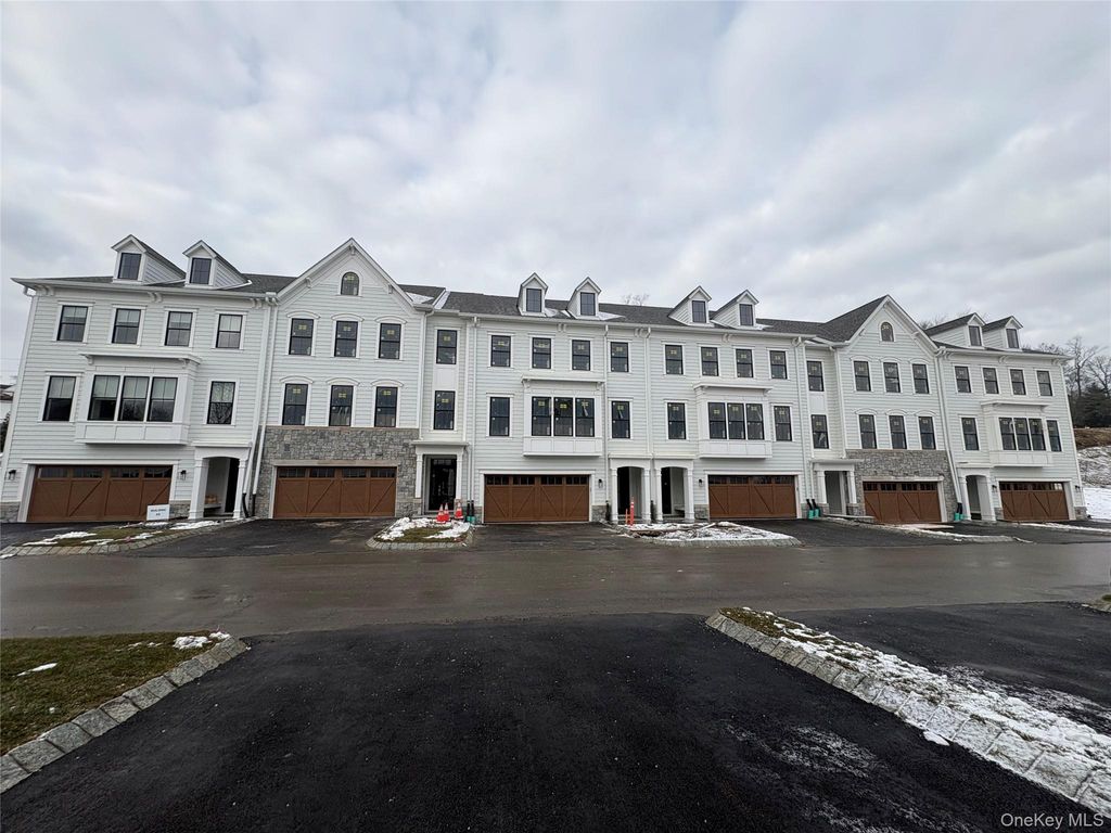 1801 Soundview Court, Yorktown Heights, NY 10598