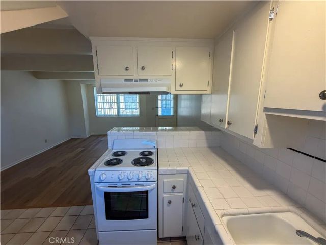 646 S Grand G, Orange, CA 92866