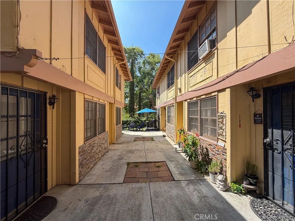 646 S Grand G, Orange, CA 92866