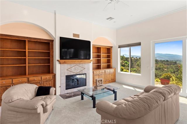 228 Vista Grande, Escondido, CA 92025