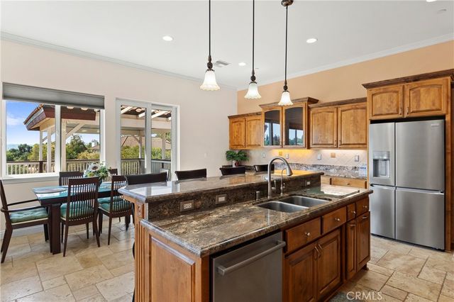 228 Vista Grande, Escondido, CA 92025