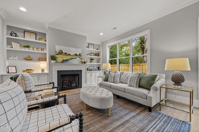 811 Maple Berry Lane 105, Raleigh, NC 27607