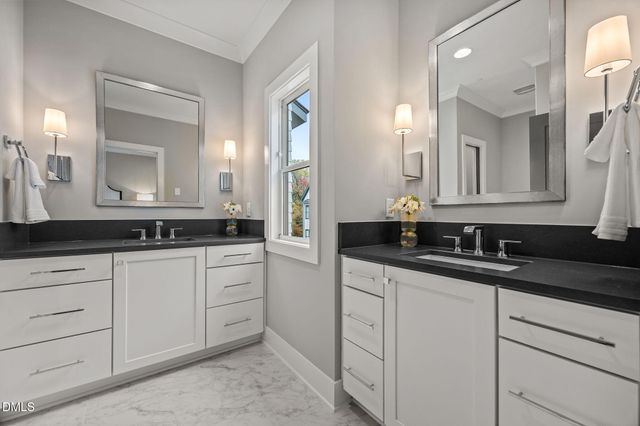 811 Maple Berry Lane 105, Raleigh, NC 27607