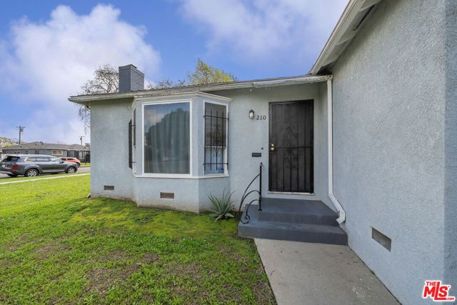210 W Fuego Street, Long Beach, CA 90805