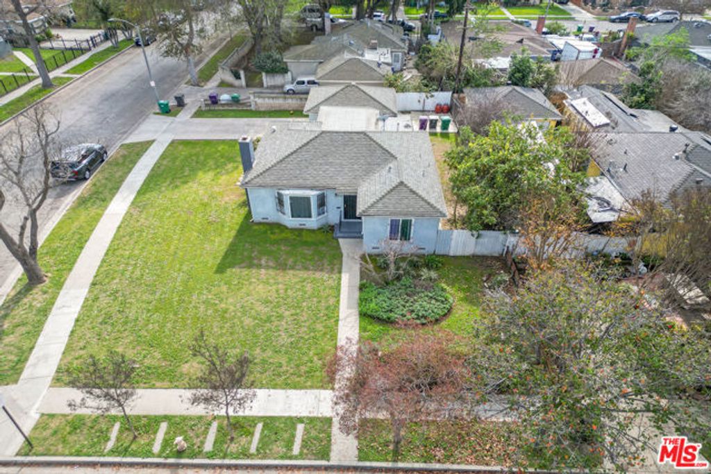 210 W Fuego Street, Long Beach, CA 90805