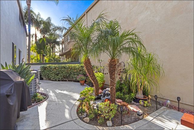 12 Hawaii, Aliso Viejo, CA 92656