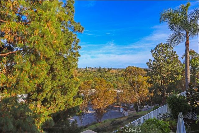 12 Hawaii, Aliso Viejo, CA 92656