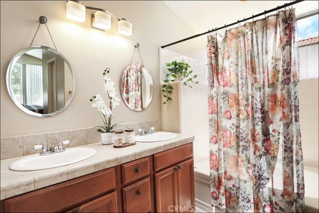 12 Hawaii, Aliso Viejo, CA 92656