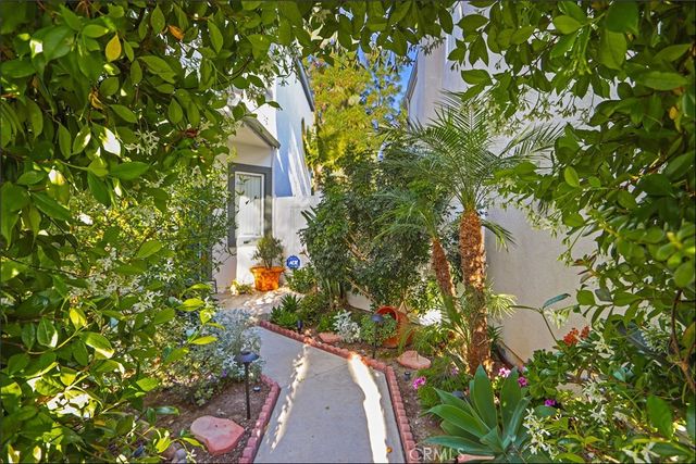 12 Hawaii, Aliso Viejo, CA 92656