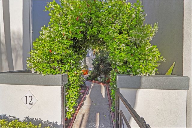 12 Hawaii, Aliso Viejo, CA 92656