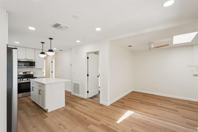 2107 8TH AVENUE E, Bradenton, FL 34208