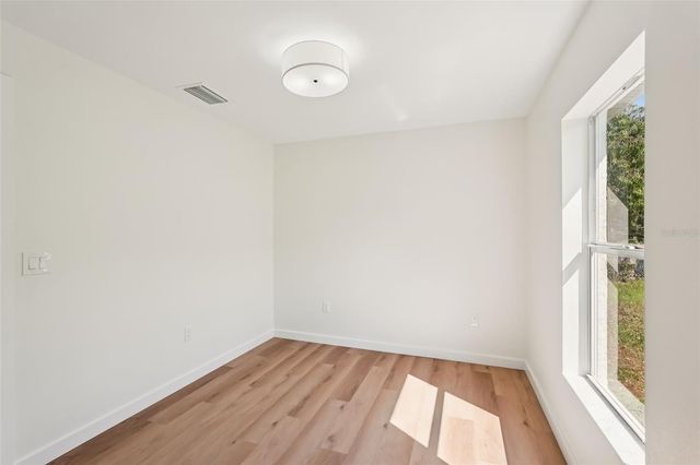 2107 8TH AVENUE E, Bradenton, FL 34208