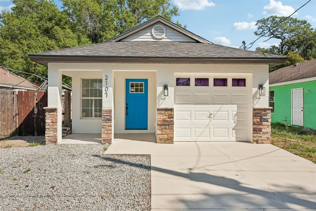 2107 8TH AVENUE E, Bradenton, FL 34208