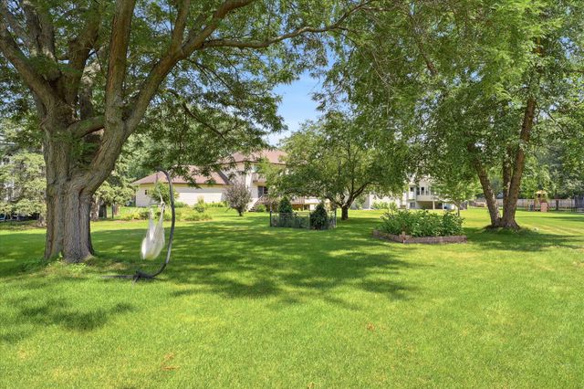16015 46th Avenue N, Plymouth, MN 55446