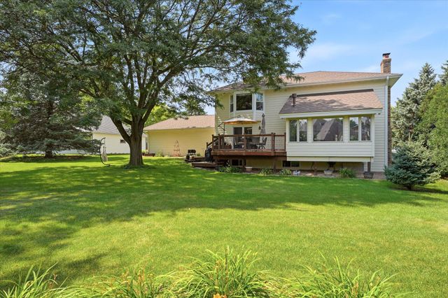 16015 46th Avenue N, Plymouth, MN 55446