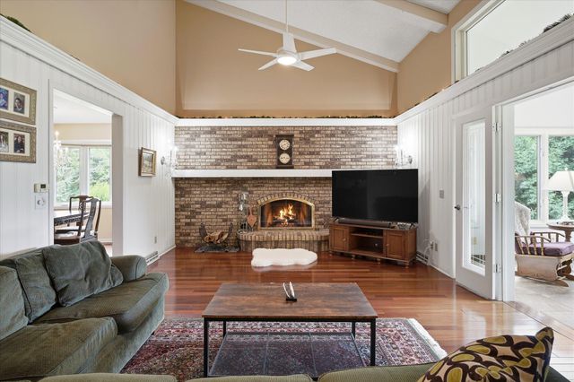16015 46th Avenue N, Plymouth, MN 55446